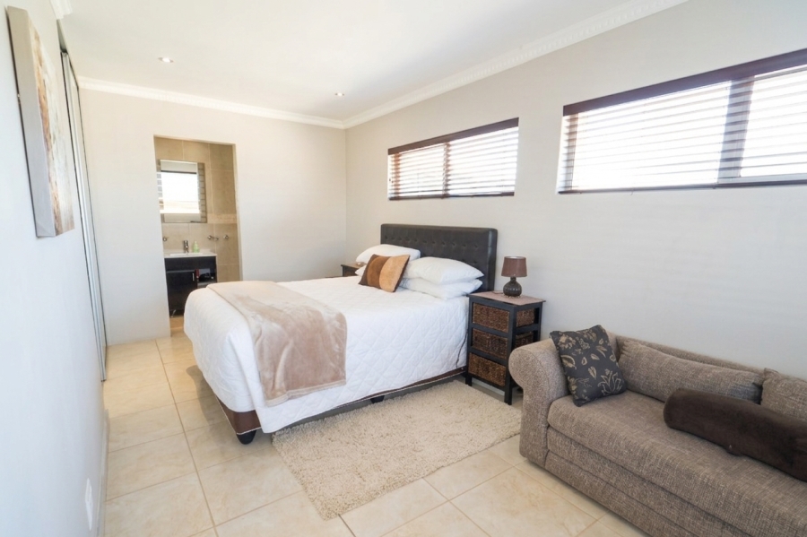 4 Bedroom Property for Sale in Haga Haga Eastern Cape